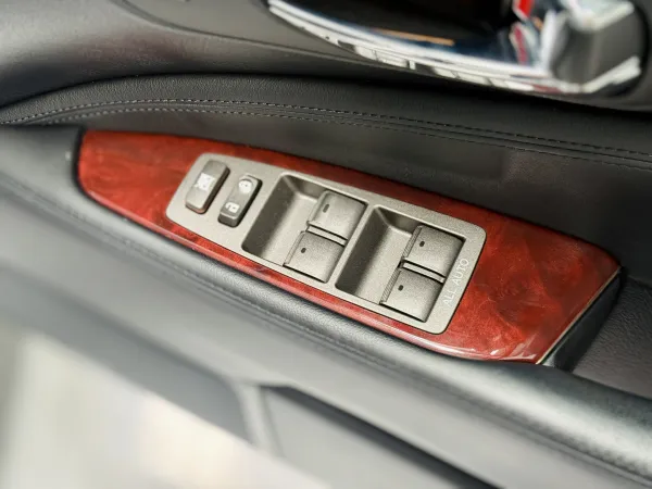 2008 Lexus LS460 — photo