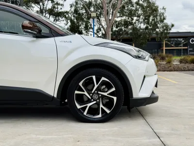 2019 Toyota C-HR — photo