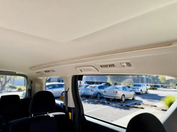 2010 Toyota Vellfire — photo