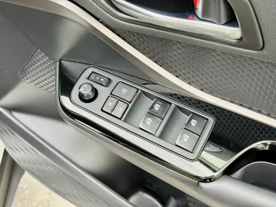 2019 Toyota C-HR — photo