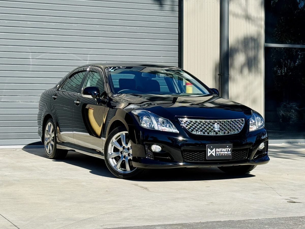 2009 Toyota Crown — photo