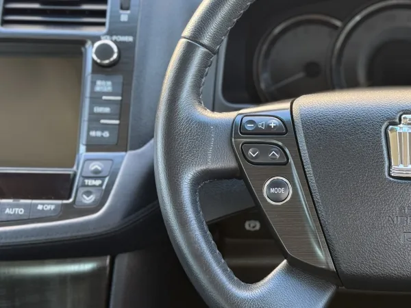 2009 Toyota Crown — photo
