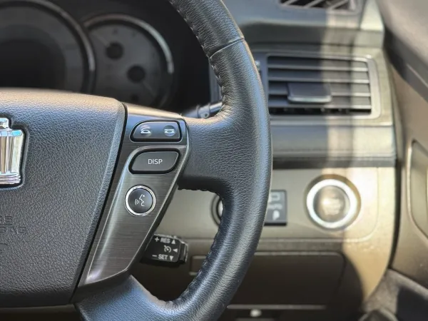2009 Toyota Crown — photo