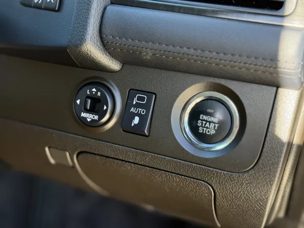 2009 Toyota Crown — photo