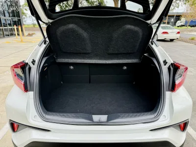 2019 Toyota C-HR — photo
