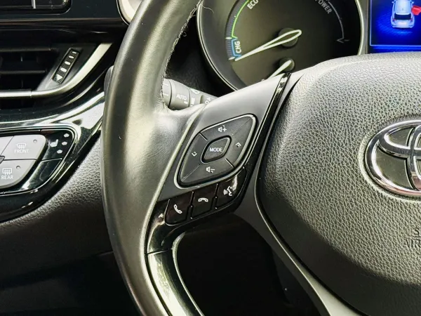 2019 Toyota C-HR — photo