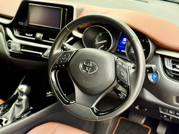 2019 Toyota C-HR — photo