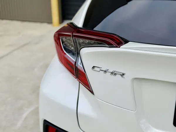 2019 Toyota C-HR — photo