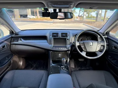 2009 Toyota Crown — photo